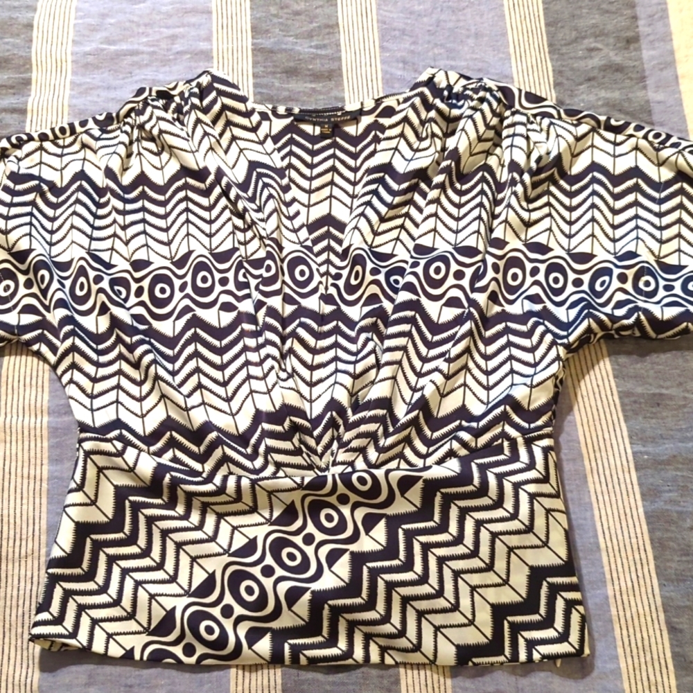 Geometric Pattern Blouse - image 1